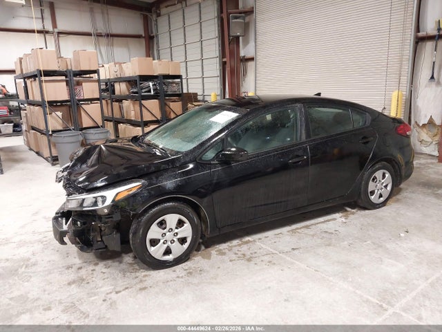 KIA FORTE LX 2017 3KPFK4A74HE102119 Image 2