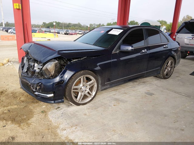 2013 Mercedes-benz C 250 Luxury/sport მანქანა იყიდება აუქციონზე, vin: WDDGF4HB0DR259573, აუქციონის ნომერი: 44449644