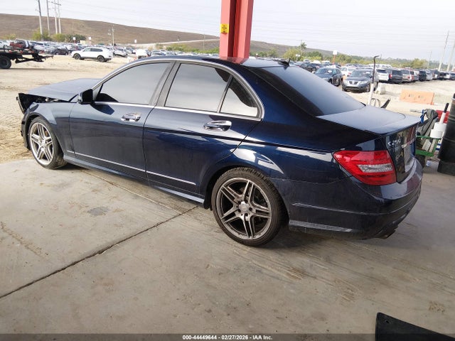 2013 Mercedes-benz C 250 Luxury/sport მანქანა იყიდება აუქციონზე, vin: WDDGF4HB0DR259573, აუქციონის ნომერი: 44449644