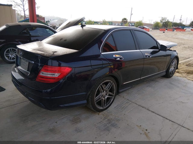 2013 Mercedes-benz C 250 Luxury/sport მანქანა იყიდება აუქციონზე, vin: WDDGF4HB0DR259573, აუქციონის ნომერი: 44449644