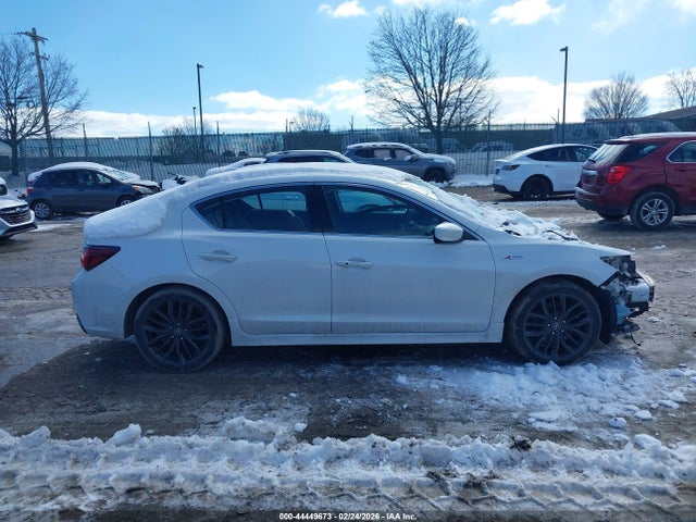 19UDE2F81LA011181 Acura ILX