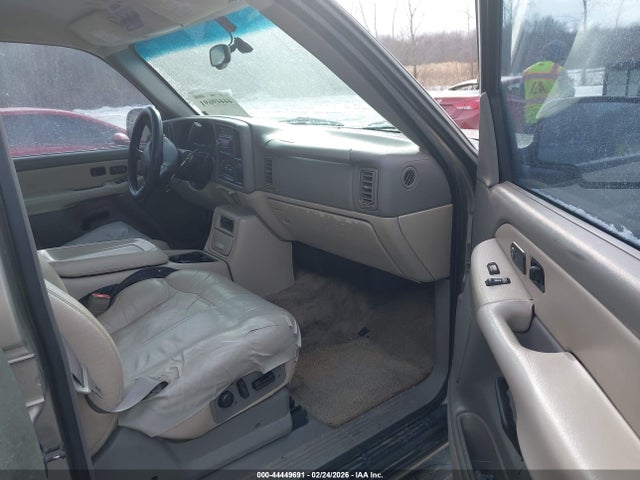 2001 CHEVROLET TAHOE 1GNEC13T91R204924 Photo 4