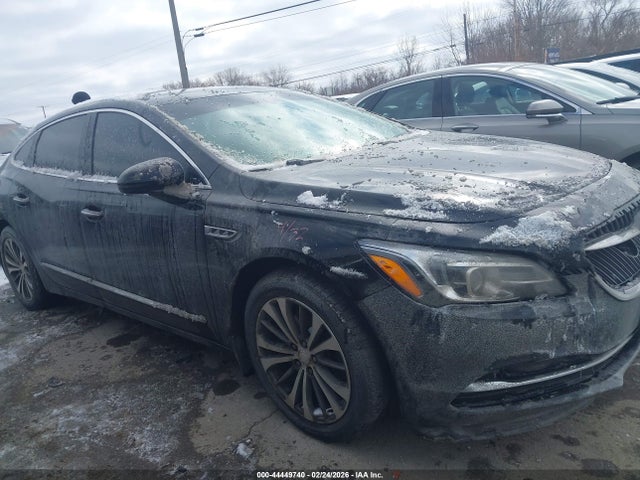 44449740 :رقم المزاد ، 1G4ZP5SS7HU136611 vin ، 2017 Buick Lacrosse Essence مزاد بيع