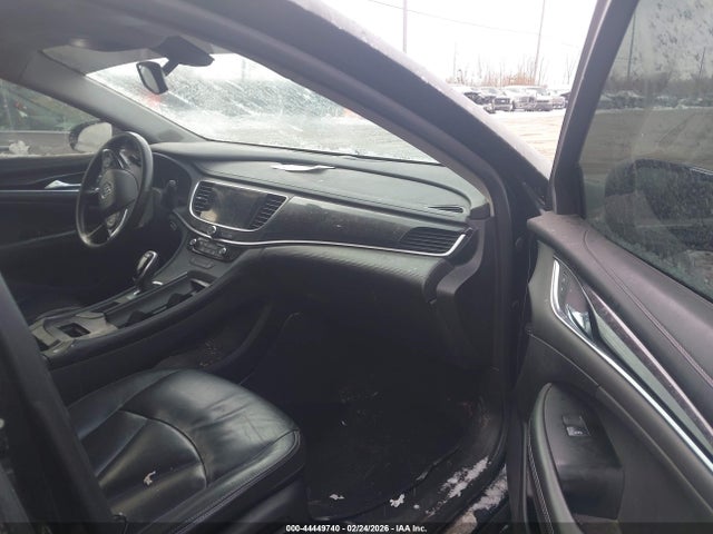 44449740 :رقم المزاد ، 1G4ZP5SS7HU136611 vin ، 2017 Buick Lacrosse Essence مزاد بيع