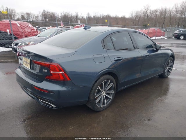 2022 VOLVO S60 7JRL12FZXNG161953 Photo 3
