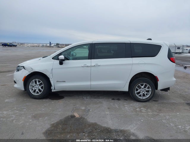 Продаж на аукціоні авто 2023 Chrysler Voyager Lx, vin: 2C4RC1CG7PR579338, номер лоту: 44449793
