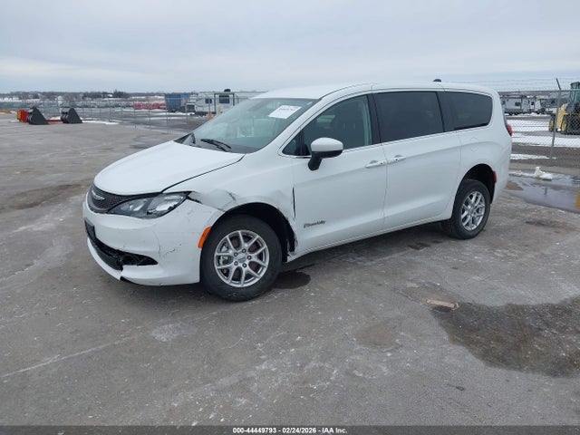 2023 CHRYSLER VOYAGER 2C4RC1CG7PR579338 Photo 1