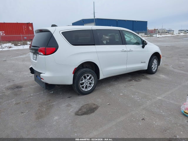 2023 CHRYSLER VOYAGER 2C4RC1CG7PR579338 Photo 3