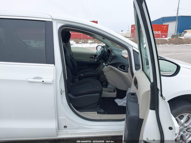 2023 CHRYSLER VOYAGER 2C4RC1CG7PR579338 Photo 4