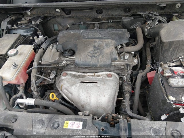 JTMBFREV8JJ226279 Toyota RAV4 LE