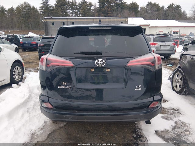 JTMBFREV8JJ226279 Toyota RAV4 LE