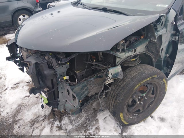 JTMBFREV8JJ226279 Toyota RAV4 LE