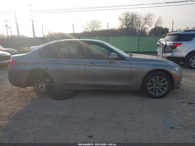 44449818 :رقم المزاد ، WBA8A9C55JK623242 vin ، 2018 Bmw 320i مزاد بيع