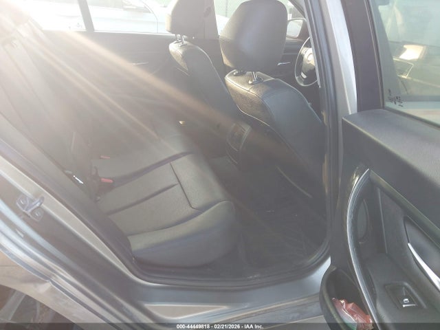 2018 BMW 320I WBA8A9C55JK623242 Photo 7