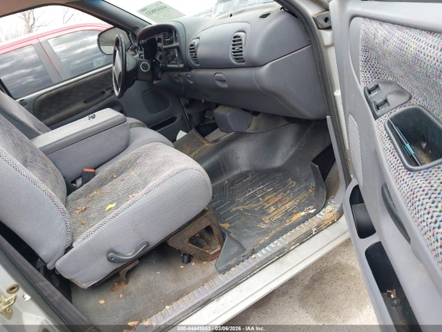 44449853 :رقم المزاد ، 1B7HC16Y41S150678 vin ، 2001 Dodge Ram 1500 St مزاد بيع