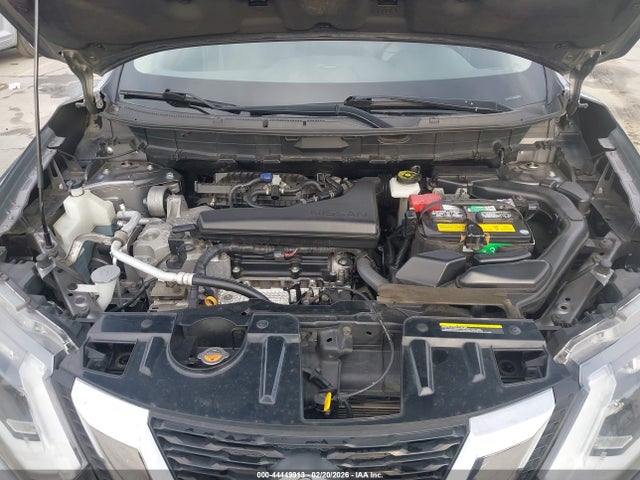 JN8AT2MT1HW383682 Nissan Rogue Sl