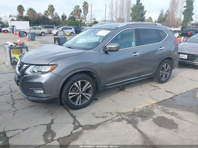 JN8AT2MT1HW383682 Nissan Rogue Sl