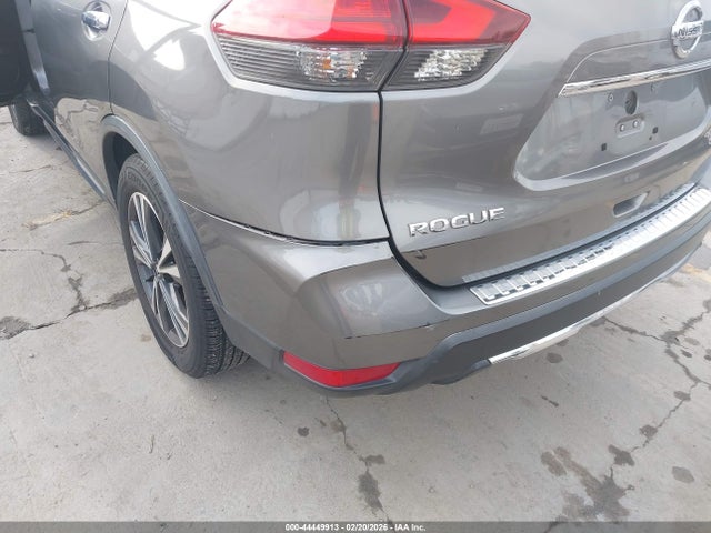 JN8AT2MT1HW383682 Nissan Rogue Sl