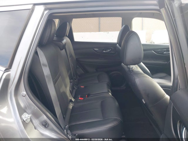 JN8AT2MT1HW383682 Nissan Rogue Sl