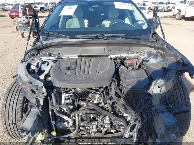 2022 VOLVO XC60 YV4L12RK8N1990839 Photo 9