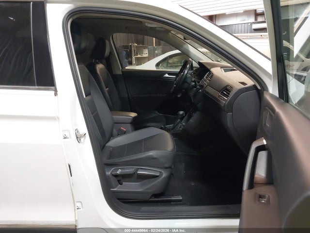 2019 VOLKSWAGEN TIGUAN 3VV2B7AX3KM182611 Photo 4