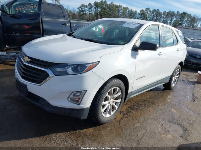 Chevrolet EQUINOX LS 2018 2GNAXHEV5J6167358 Image 2