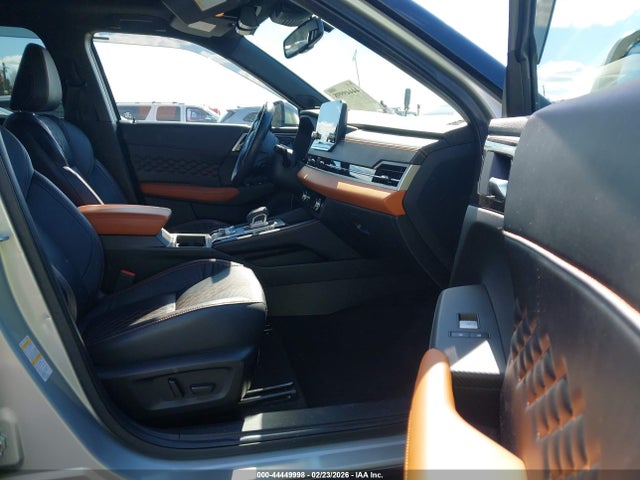 2022 MITSUBISHI OUTLANDER JA4J4VA88NZ014557 Photo 4