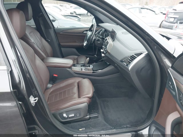 2018 BMW X3 5UXTR9C53JLC84160 Photo 4