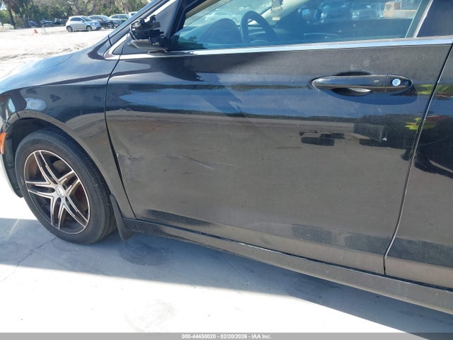 Aukcja sprzedaży 2015 Chrysler 200 Limited, vin: 1C3CCCAB3FN733729, numer aukcji: 44450020