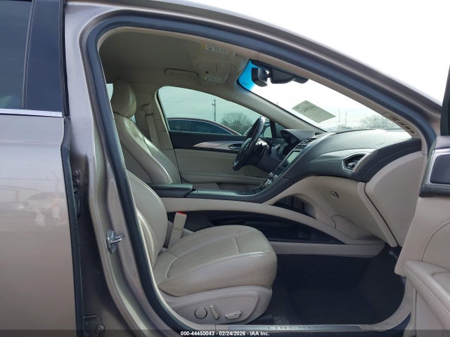 2020 LINCOLN MKZ 3LN6L5B99LR601997 Photo 4