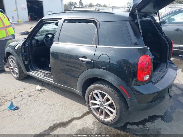 2016 MINI COUNTRYMAN WMWZB3C54GWR49016 Photo 2