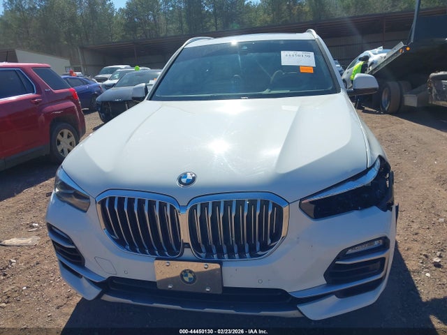 44450130 :رقم المزاد ، 5UXCR4C04M9E05996 vin ، 2021 Bmw X5 Sdrive40i مزاد بيع