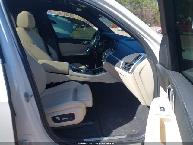 2021 BMW X5 5UXCR4C04M9E05996 Photo 4