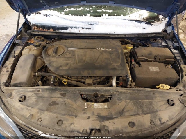 2015 Chrysler 200 Limited მანქანა იყიდება აუქციონზე, vin: 1C3CCCAG5FN729614, აუქციონის ნომერი: 44450142