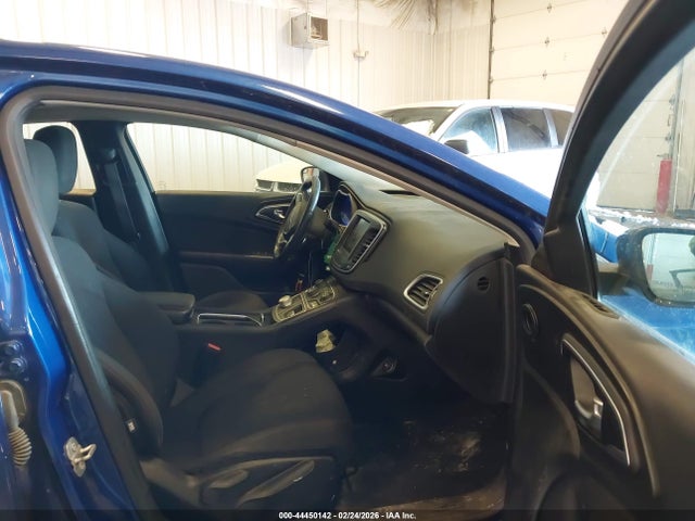 2015 Chrysler 200 Limited მანქანა იყიდება აუქციონზე, vin: 1C3CCCAG5FN729614, აუქციონის ნომერი: 44450142