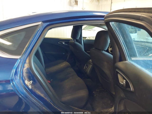 2015 Chrysler 200 Limited მანქანა იყიდება აუქციონზე, vin: 1C3CCCAG5FN729614, აუქციონის ნომერი: 44450142