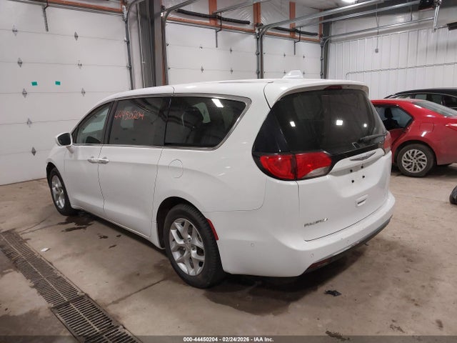 2019 CHRYSLER PACIFICA 2C4RC1FG3KR604644 Photo 2