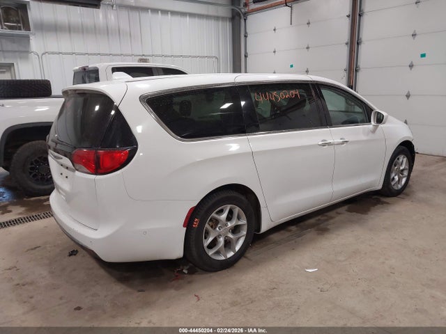 2019 CHRYSLER PACIFICA 2C4RC1FG3KR604644 Photo 3