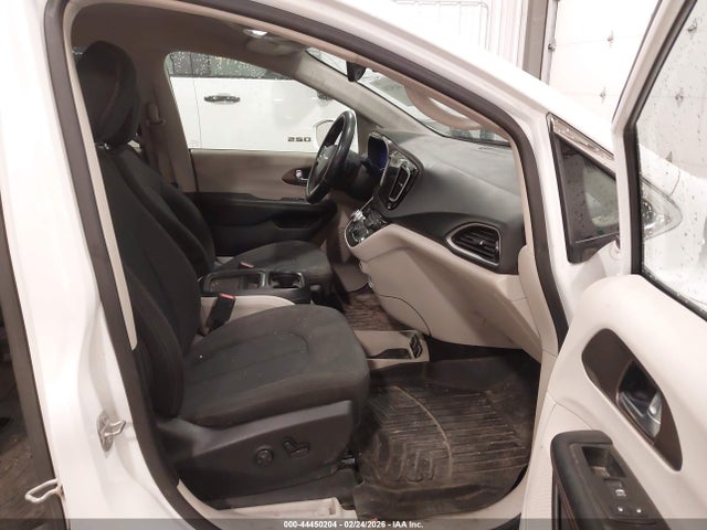2019 CHRYSLER PACIFICA 2C4RC1FG3KR604644 Photo 4