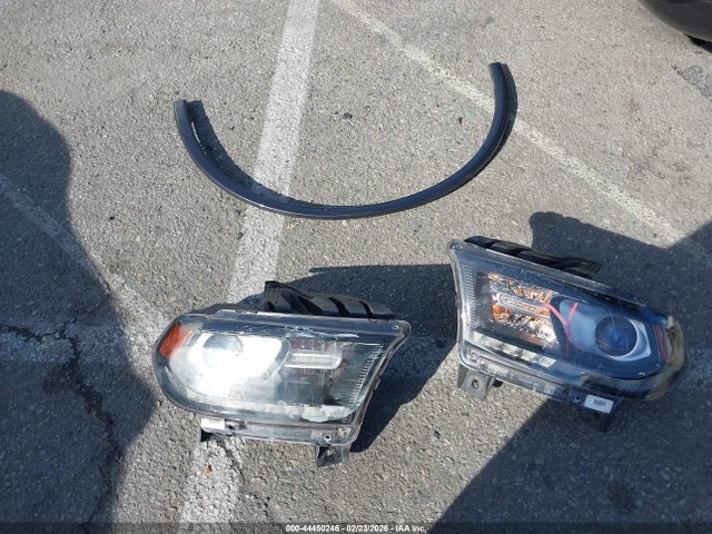 1C4RDHAG9JC276070 Dodge Durango Sxt Rwd