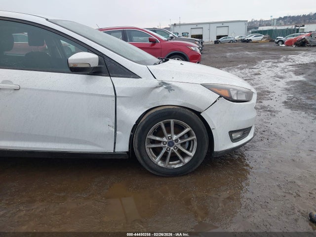 Ford FOCUS SEL 2017 1FADP3M27HL316876 Image 17