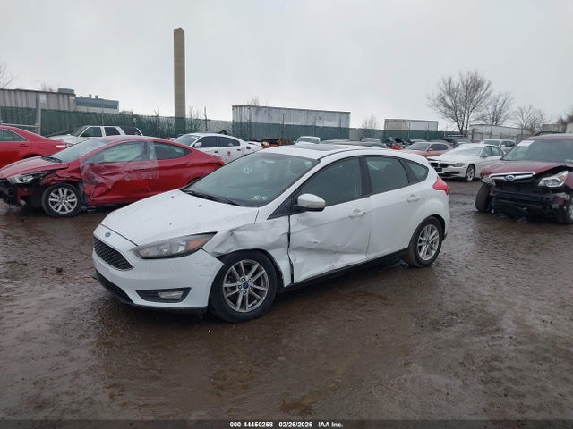 Ford FOCUS SEL 2017 1FADP3M27HL316876 Image 2