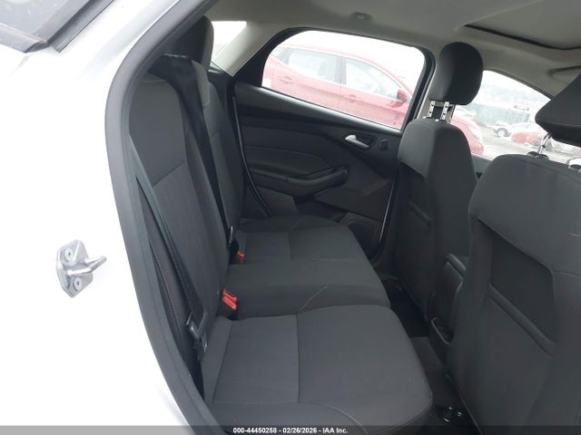Ford FOCUS SEL 2017 1FADP3M27HL316876 Image 8
