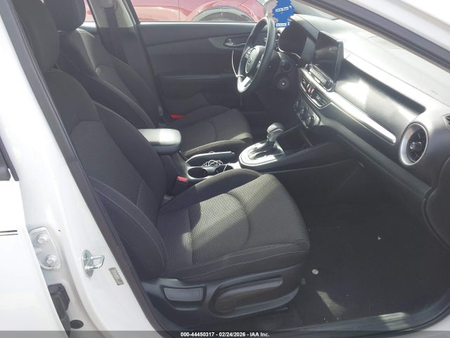 44450317 :رقم المزاد ، 3KPF24ADXME374366 vin ، 2021 Kia Forte Fe مزاد بيع