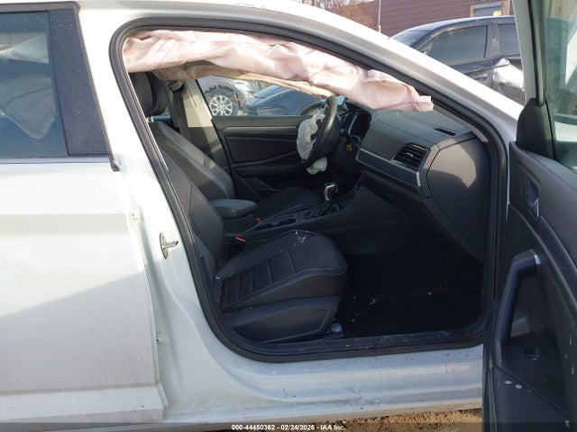 2023 VOLKSWAGEN JETTA 3VW7M7BU3PM009632 Photo 4