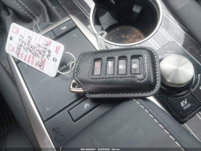 44450381 :رقم المزاد ، 2T2JGMDA0NC084209 vin ، 2022 Lexus Rx 450h مزاد بيع