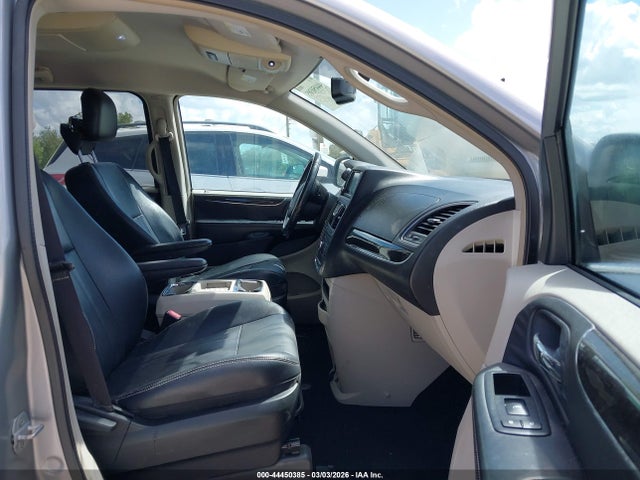 44450385 :رقم المزاد ، 2C4RC1BG2DR629656 vin ، 2013 Chrysler Town & Country Touring مزاد بيع