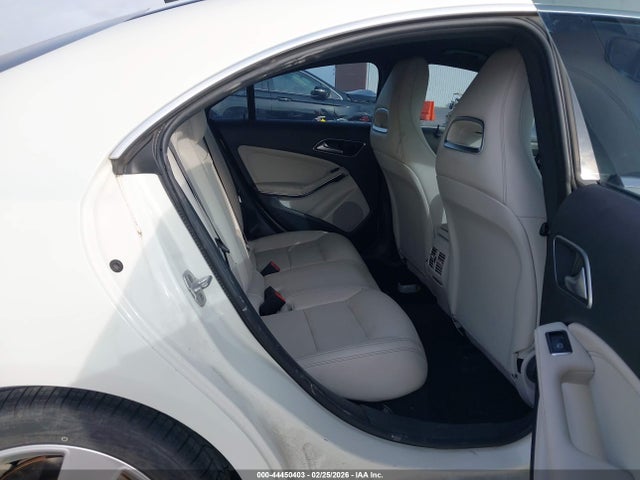 Продажа на аукционе авто 2016 Mercedes-benz Cla 250, vin: WDDSJ4EB9GN373550, номер лота: 44450403