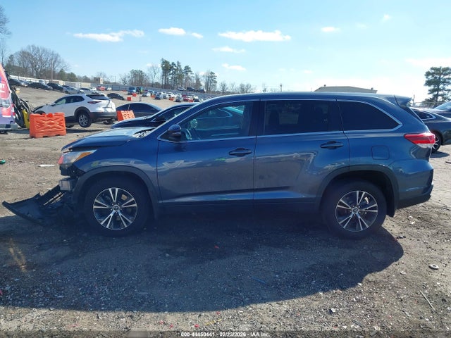 Продаж на аукціоні авто 2019 Toyota Highlander Le, vin: 5TDBZRFH1KS963084, номер лоту: 44450441