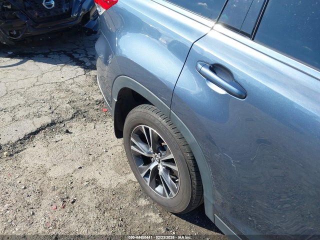 Продаж на аукціоні авто 2019 Toyota Highlander Le, vin: 5TDBZRFH1KS963084, номер лоту: 44450441
